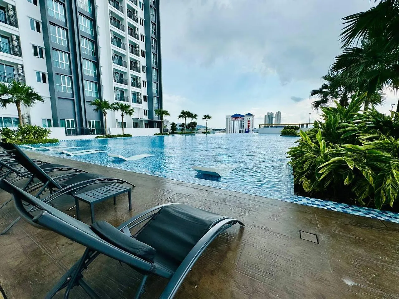 Marvel Universe Retreat - Infinity Pool, Ps5, Private-Cinema With Pool-View Balcony - M4 Bukit Mertajam Malajsie